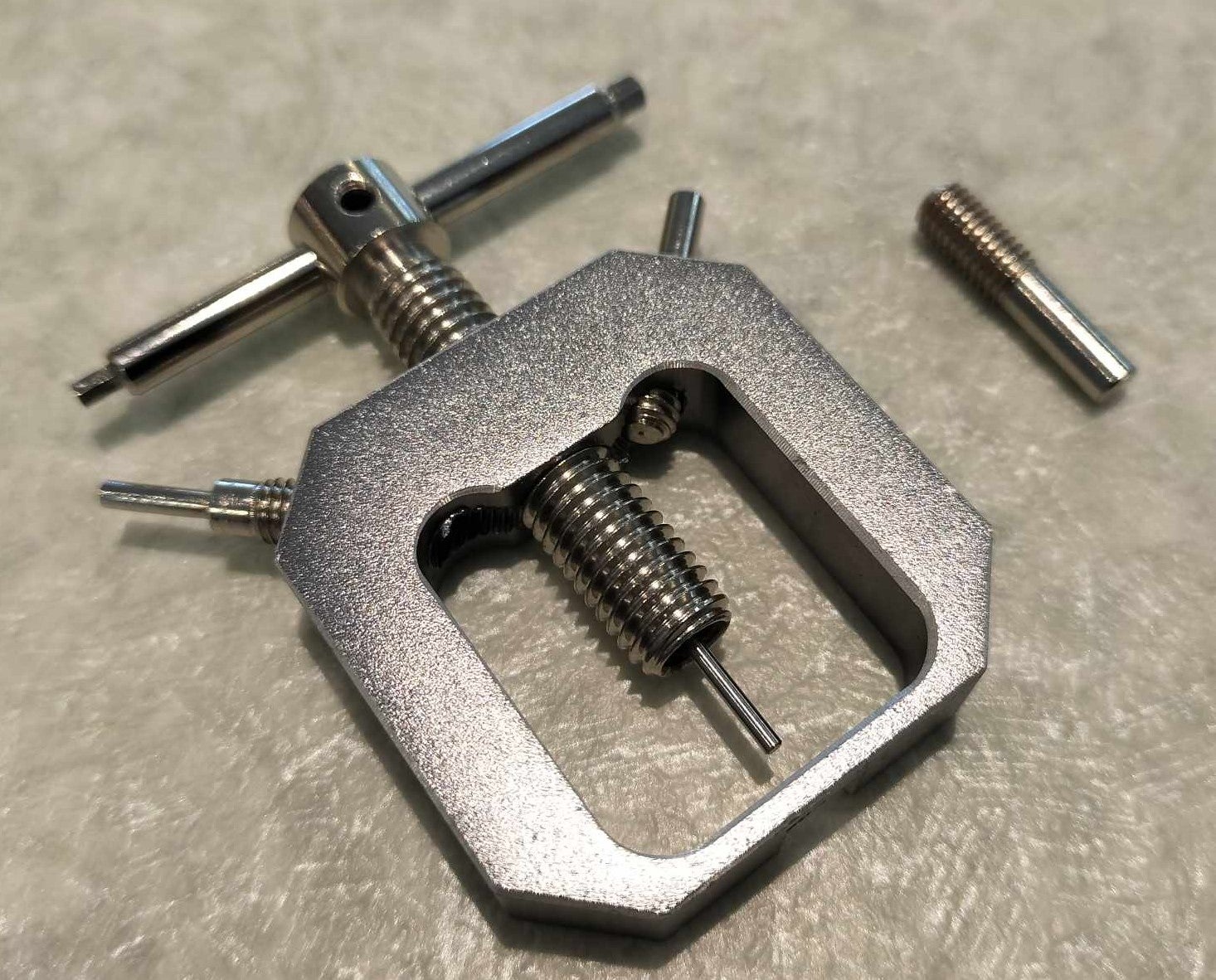 885Y 鉄道模型用モーターフライホイール抜き 軸径1.4mm | モデル